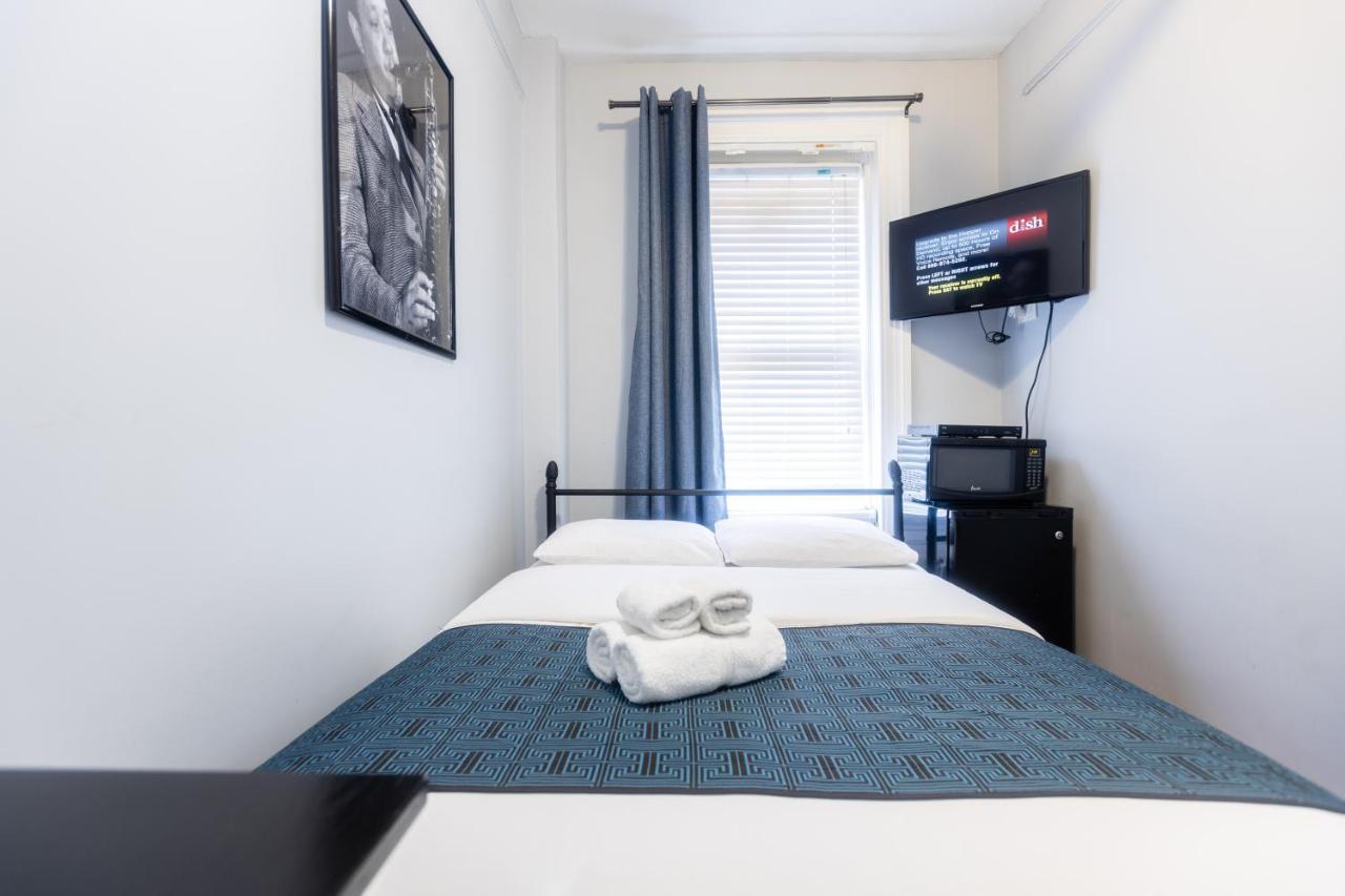 The Central Park North 3*
